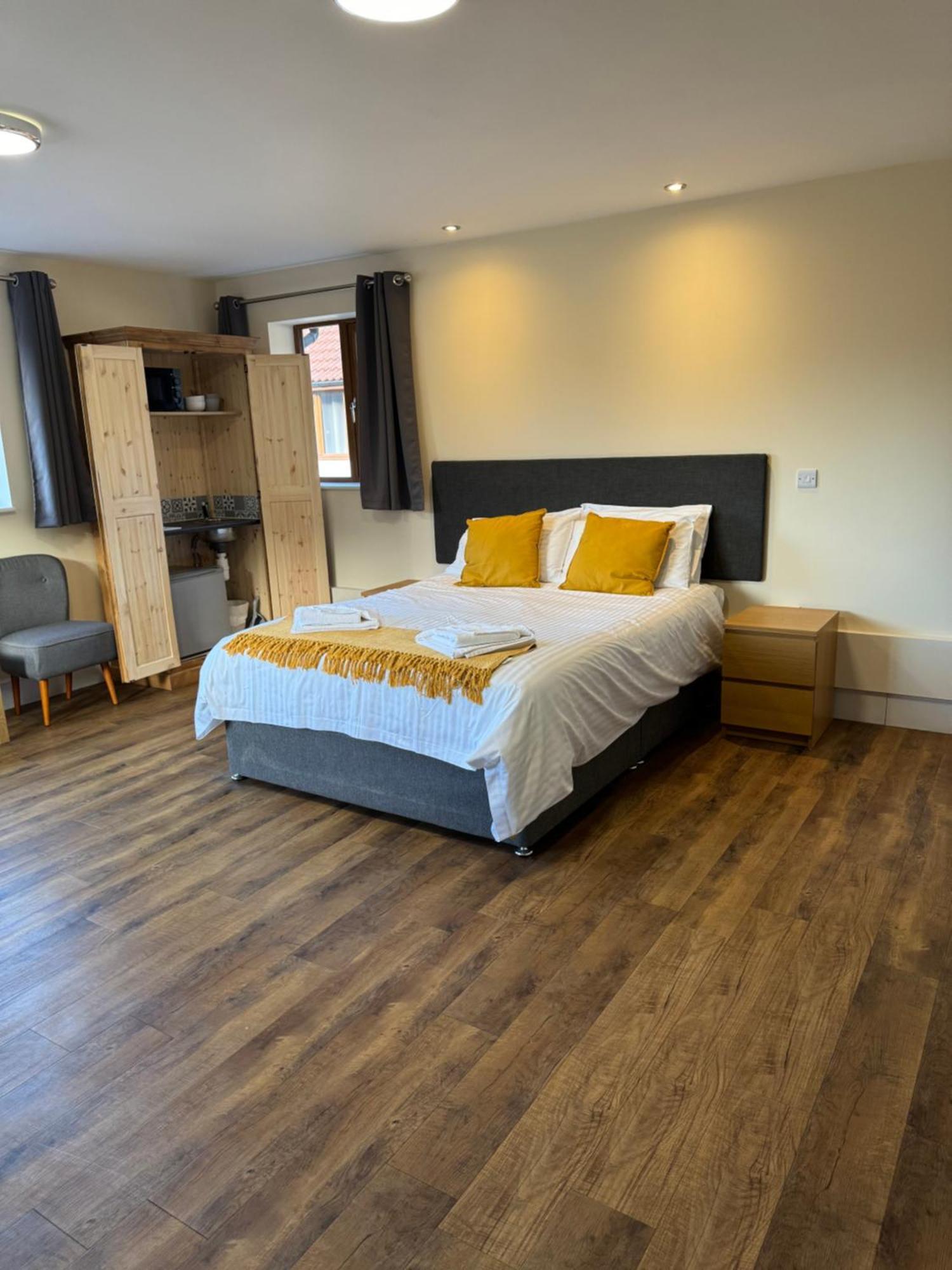 Lillypool Farm Hotell Shipham Exteriör bild